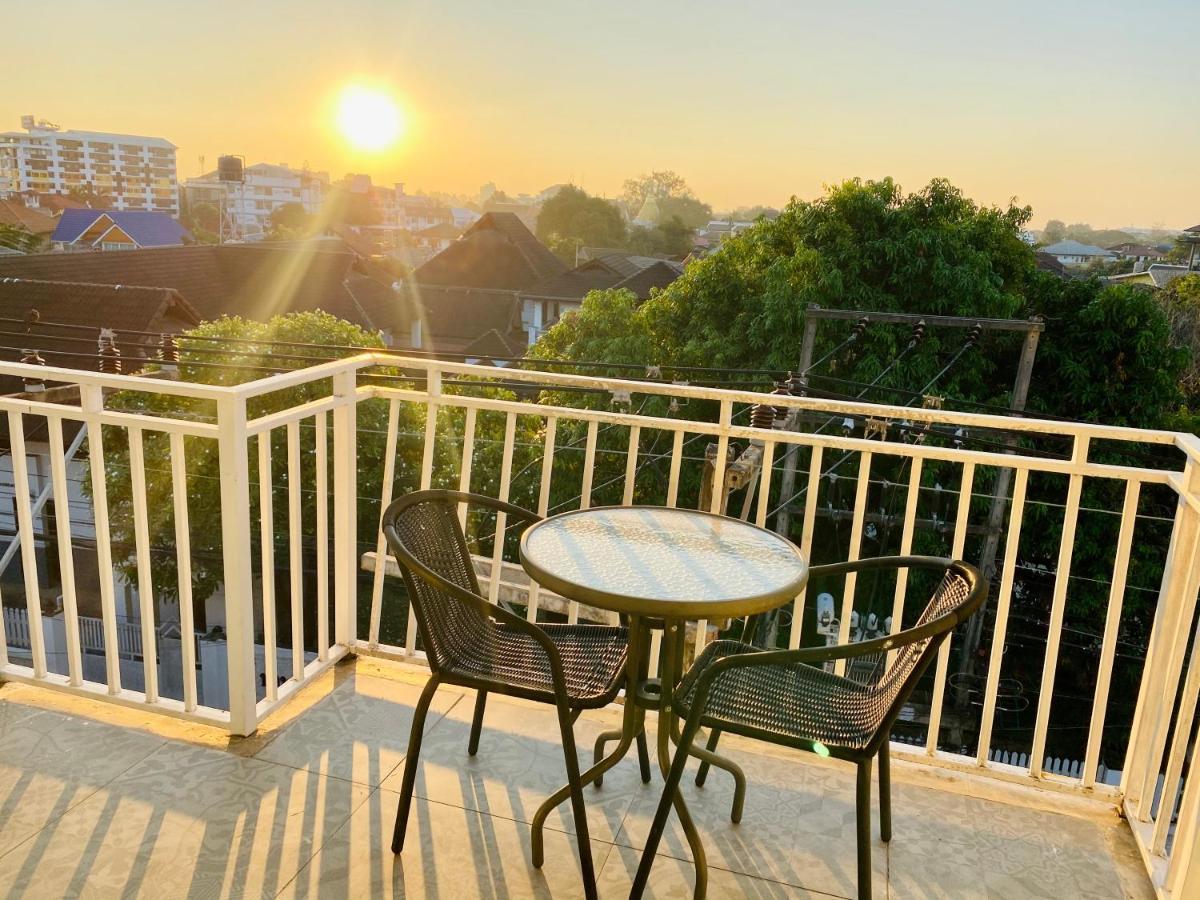 Wua Lai Boutique Hotel צ'יאנג מאי מראה חיצוני תמונה