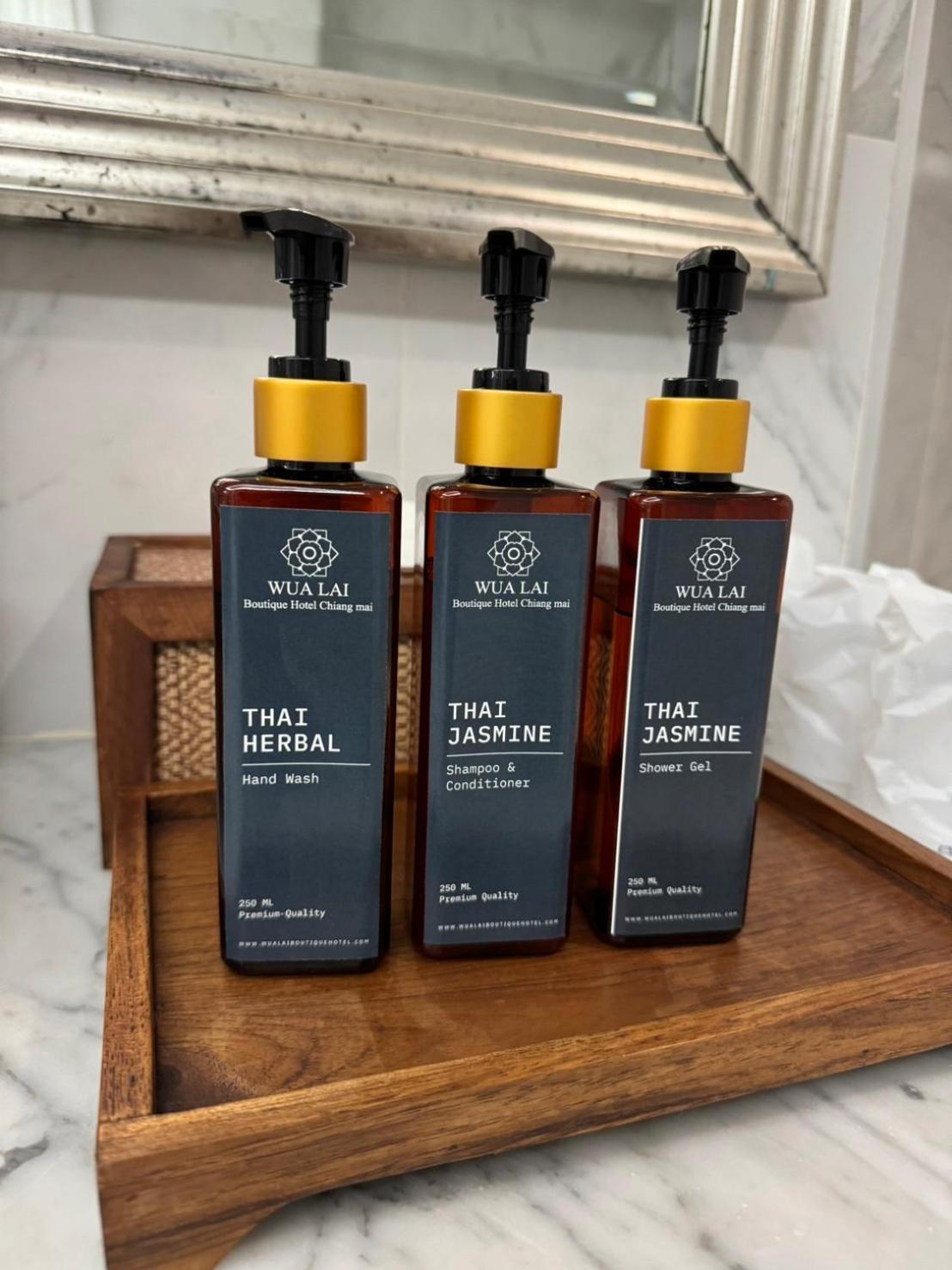 Wua Lai Boutique Hotel צ'יאנג מאי מראה חיצוני תמונה