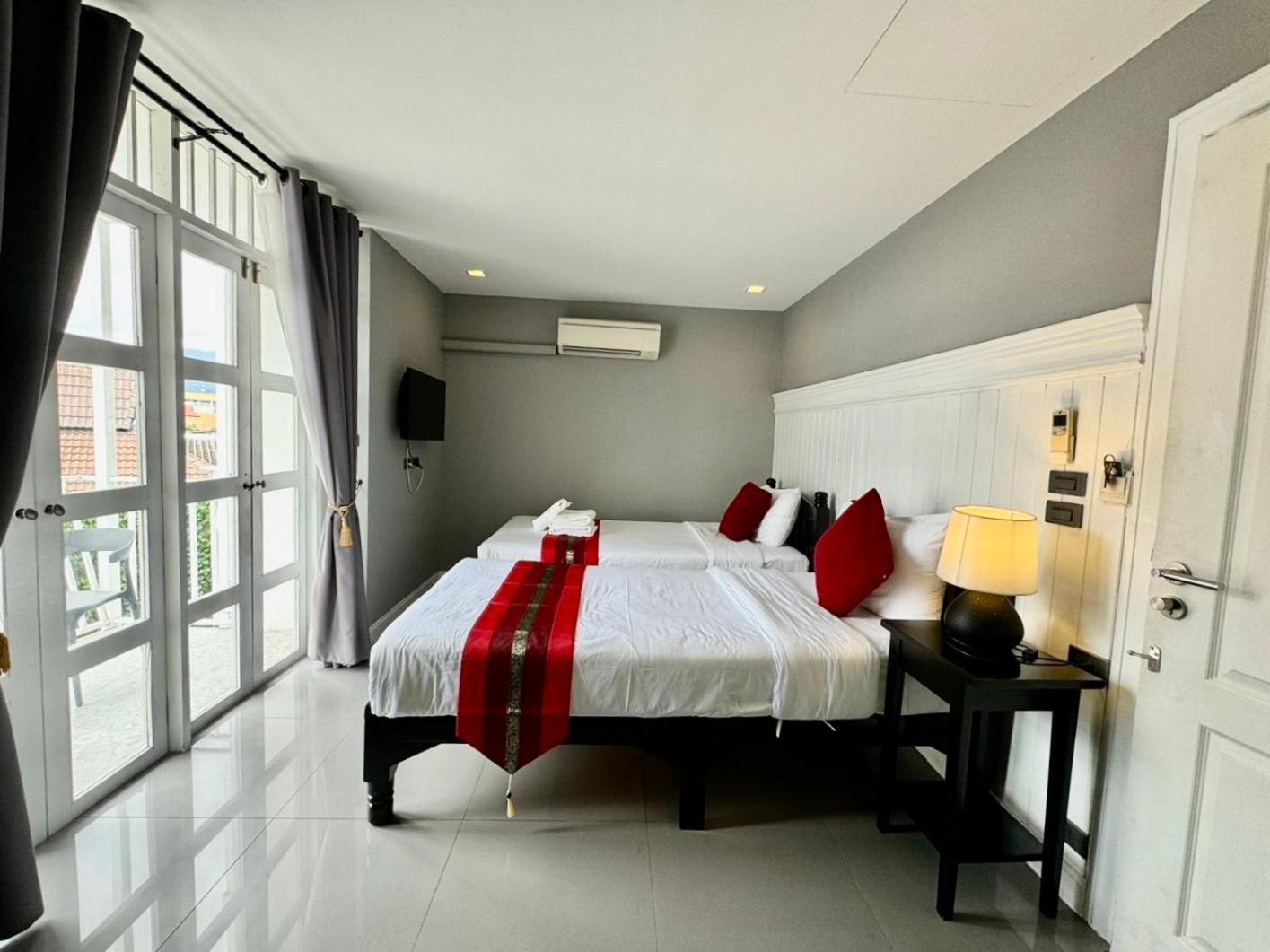 Wua Lai Boutique Hotel צ'יאנג מאי מראה חיצוני תמונה