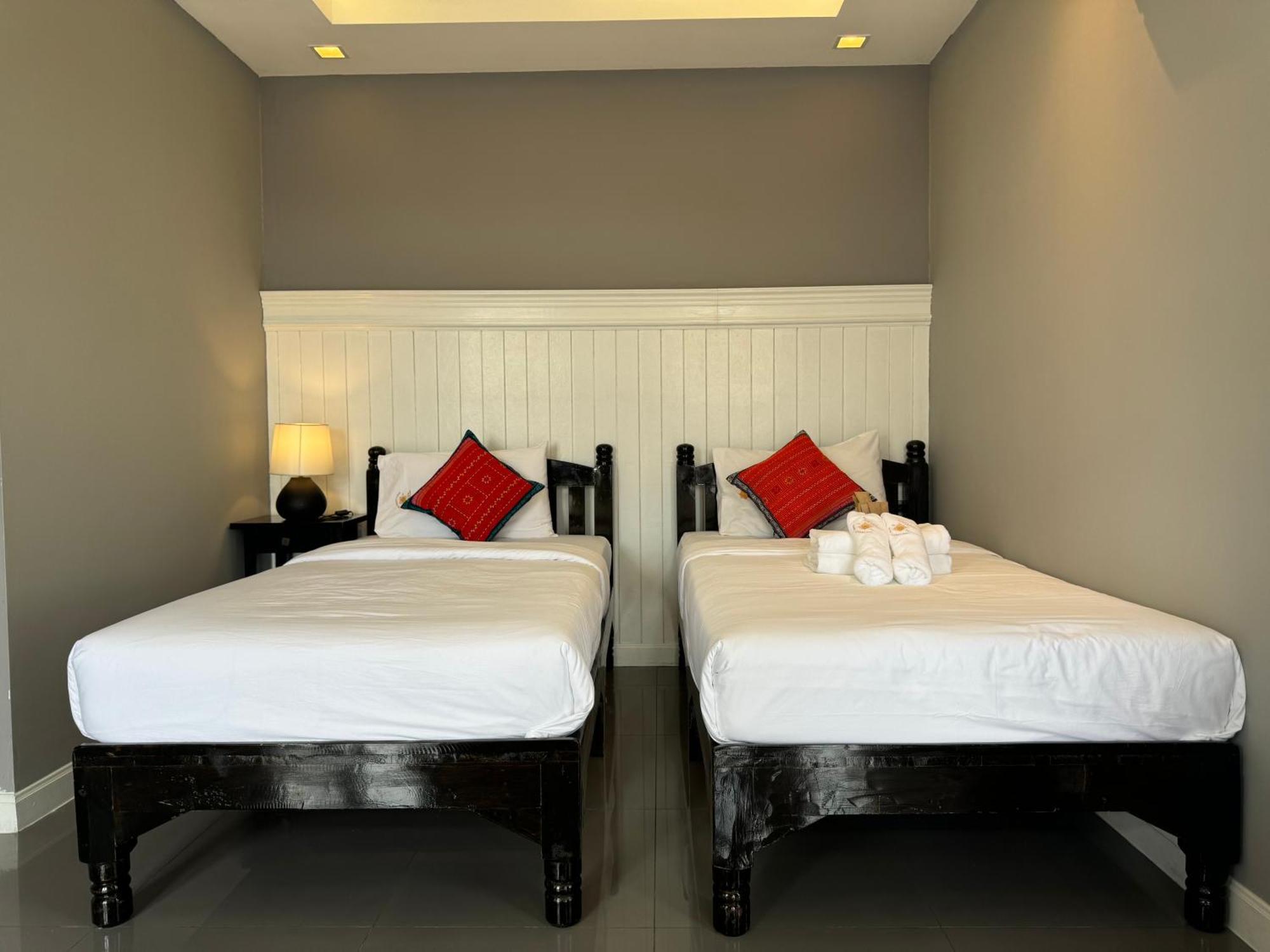 Wua Lai Boutique Hotel צ'יאנג מאי מראה חיצוני תמונה
